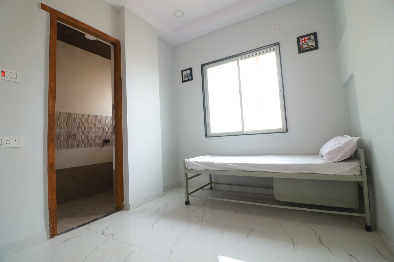 Single Bedded Room